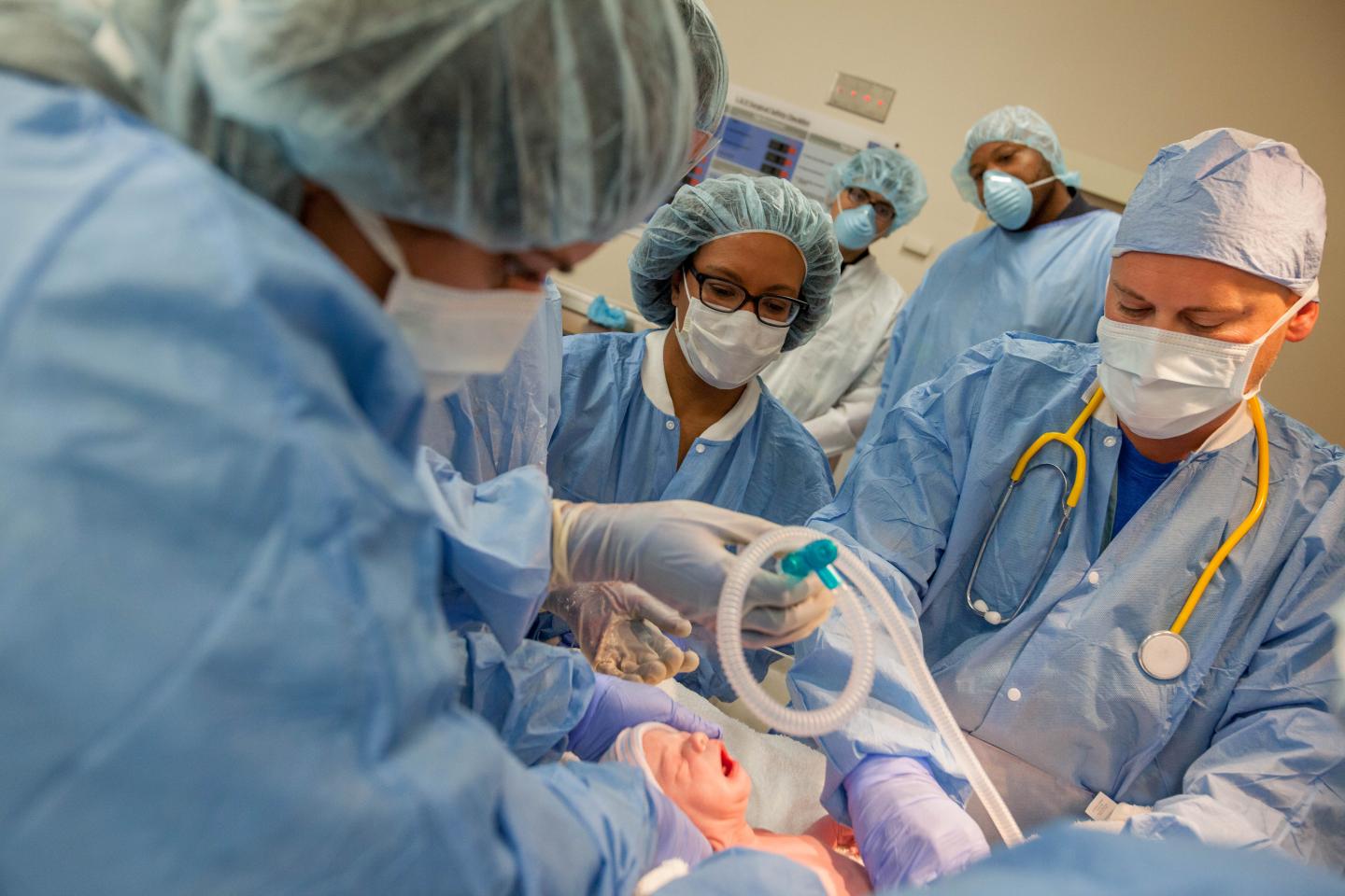 Inducing labor at 39 weeks reduces risks of C EurekAlert!