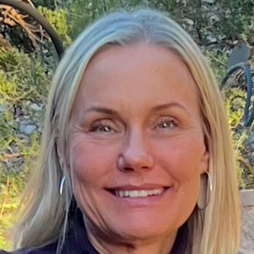 Kate Hoffman CEO & Founder • Earn to Learn