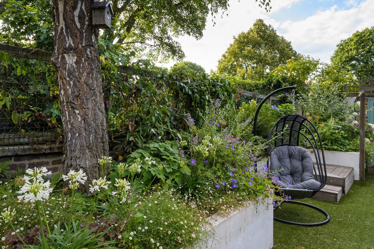 Family Garden Design in Hackney East London 01702 662 950