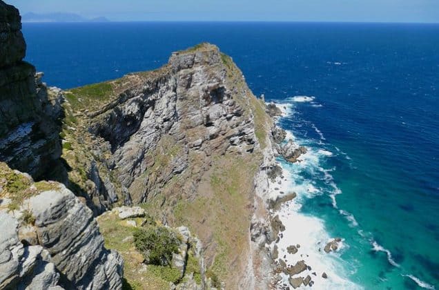 Cape Landform Formation, Examples and Difference Between a Cape and a
