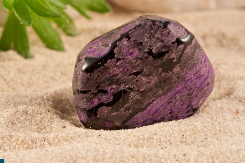 13 Different Types of Purple Rocks and Minerals (+Pics) Earth Eclipse