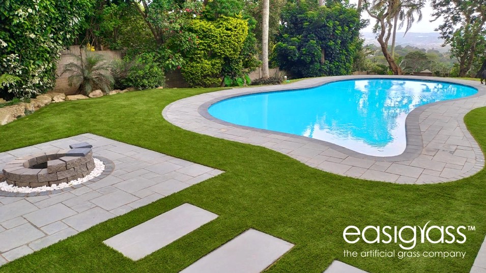 4 Benefits of Artificial Grass for Pools Easigrass SA