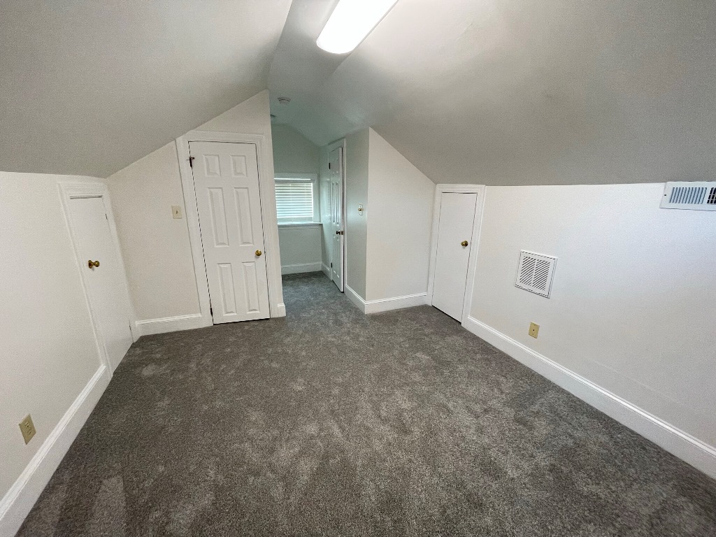 Spacious One Bedroom directly across from ECU Campus! East Carolina