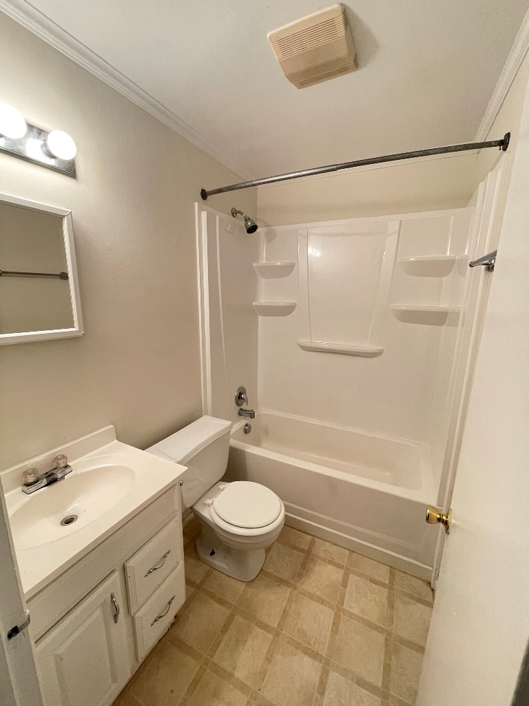 3 Bedroom House Downtown!! East Carolina Property Management