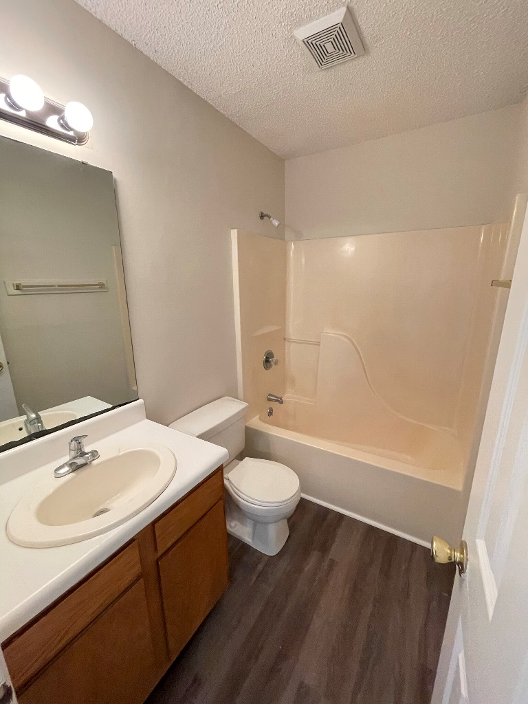 Duplex close to ECU! East Carolina Property Management