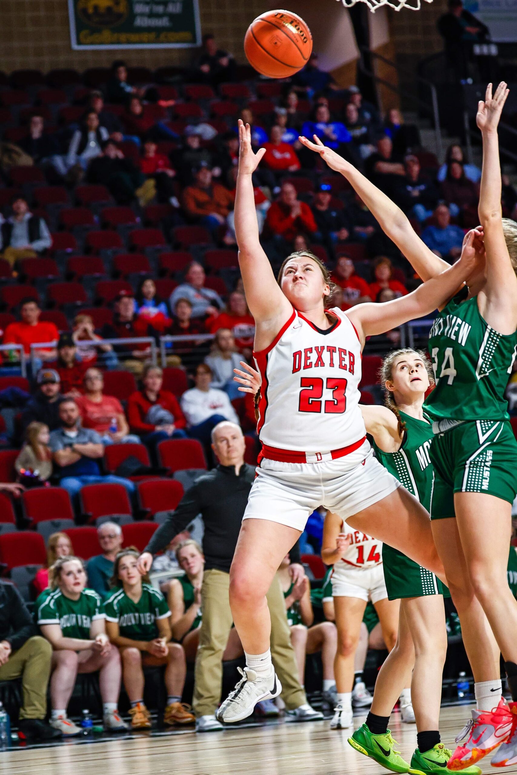 Dexter starts quick in quarterfinal win over Mt. View Eastern Maine