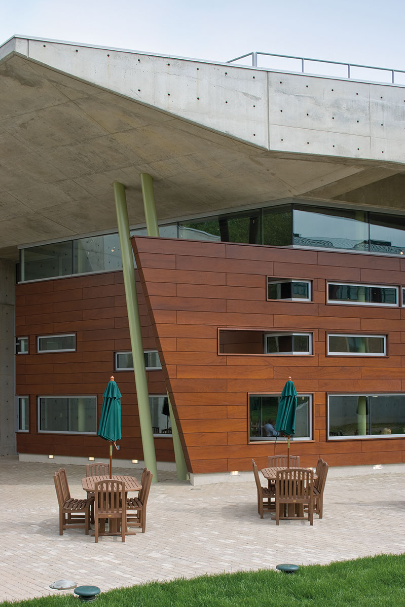 BD CAMPUS CENTER Eastern Millwork Inc.