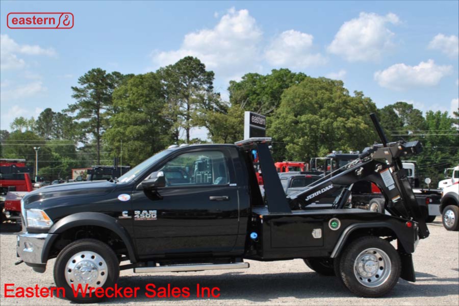 2018 Dodge Ram 4500 6.7L Turbodiesel Automatic with JerrDan MPLNGS