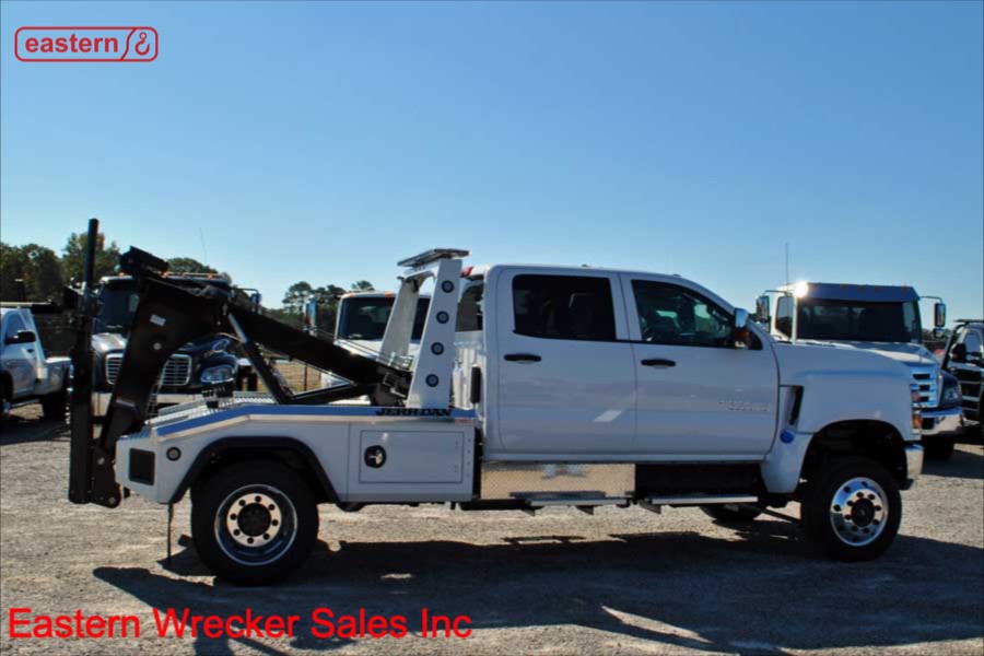 2019 Chevrolet Silverado 5500 Medium Duty Crew Cab 4WheelDrive with