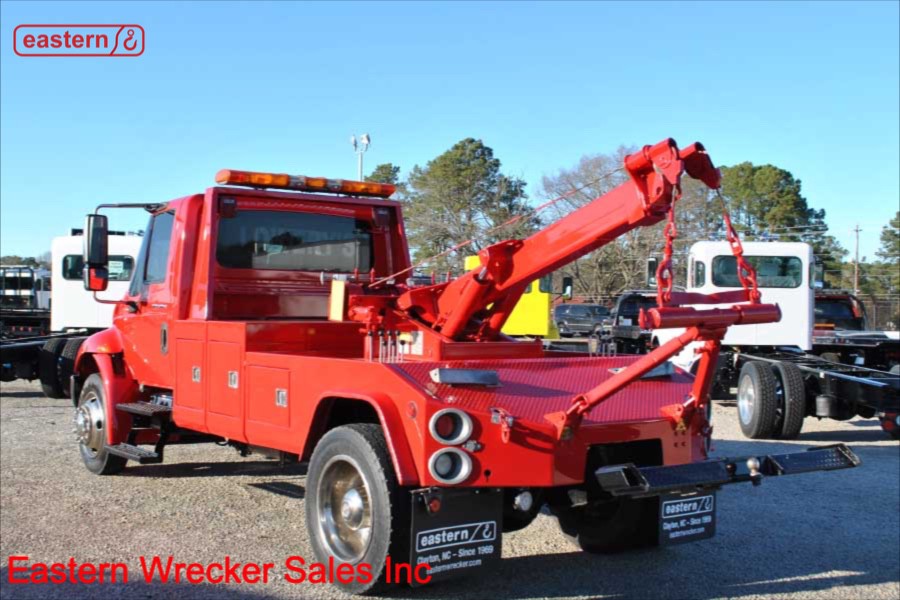 2005 International 4300 with JerrDan HPL60/1210D Cougar 12ton Wrecker