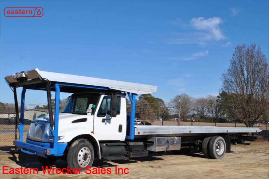 2003 International 4400 with 28ft Chevron MultiCar Carrier SOLD