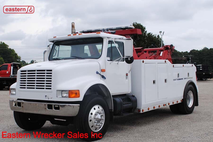 1991 International 4900 with Century 4024T 20ton Wrecker SOLD