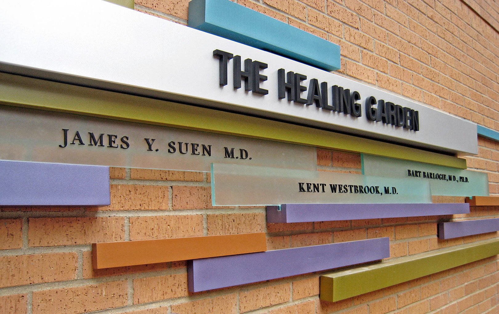 UAMS Memorial Gardens Phase I East Harding Construction