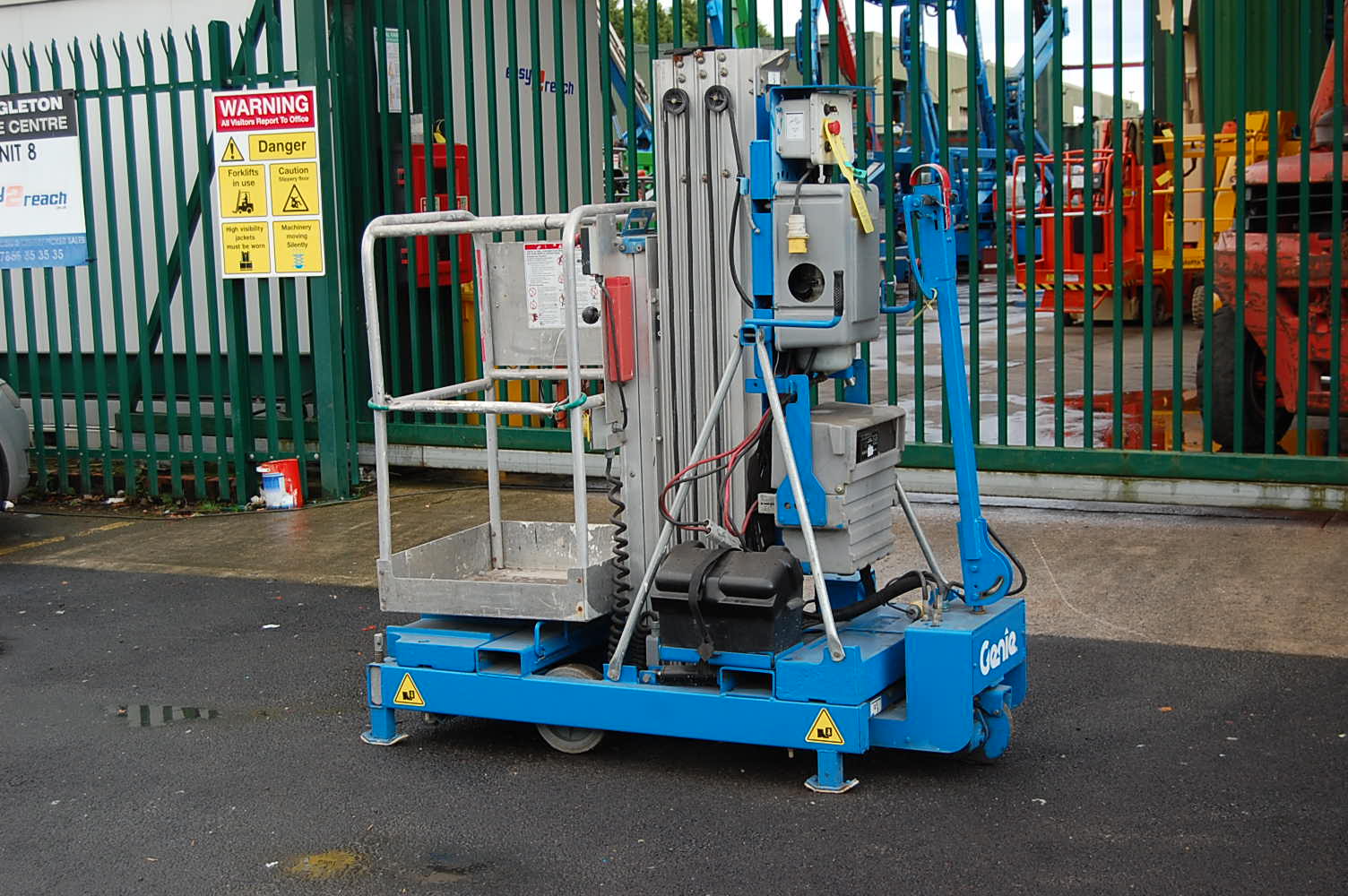 Genie IWP20S Man Lift