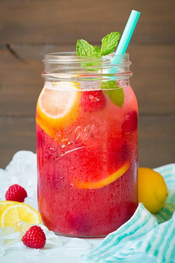 25 Refreshing Drinks You Need To Make This Summer Easy and Healthy