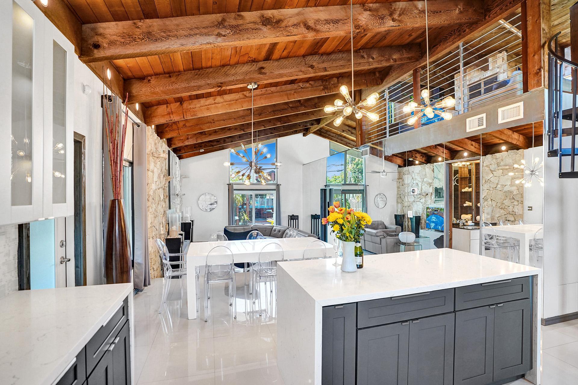 Visit the 3 Best Rooftop Bars in Fort Lauderdale EasybreezyBnB