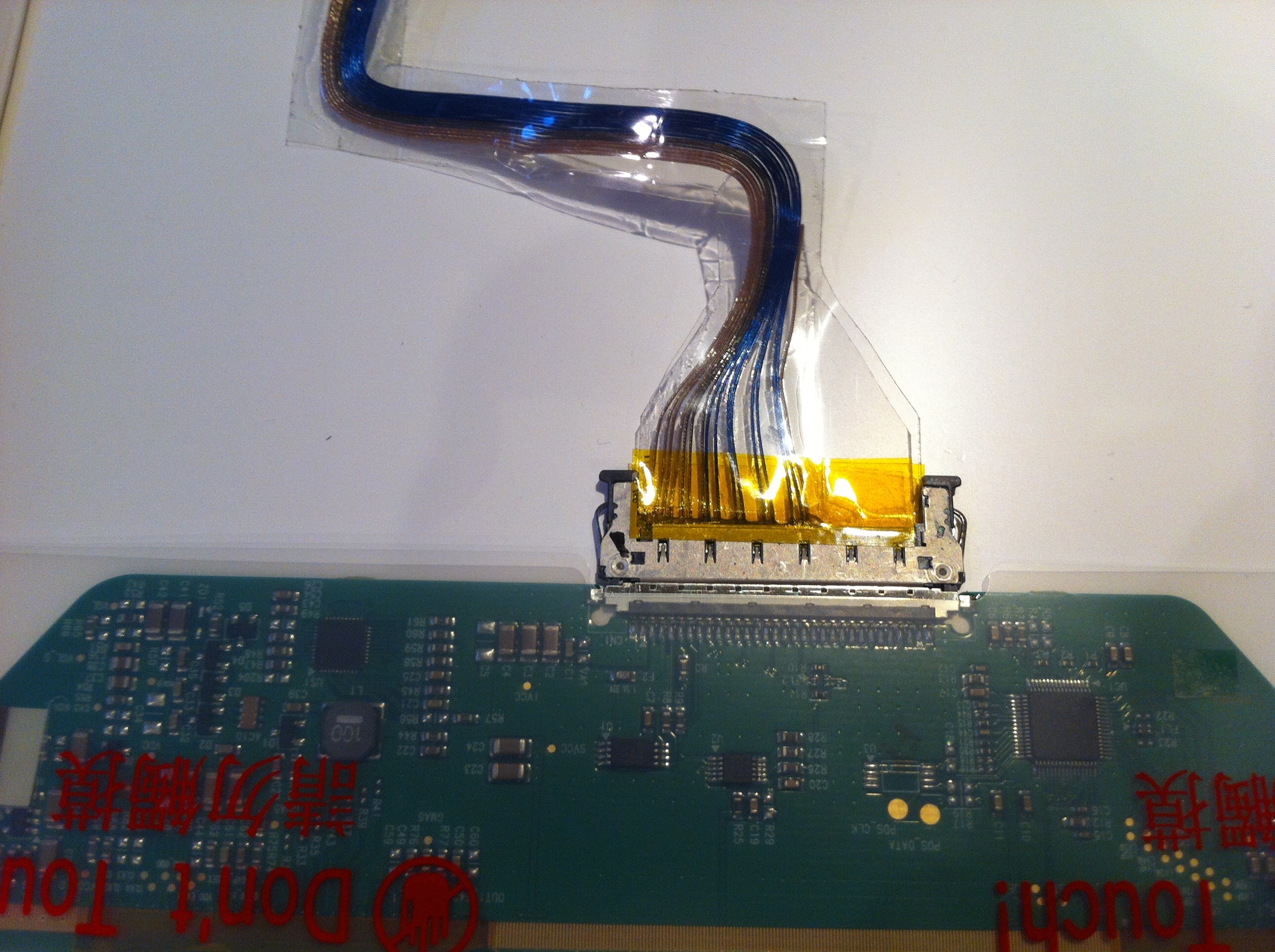 Replacing a dell Latitude LCD display screen