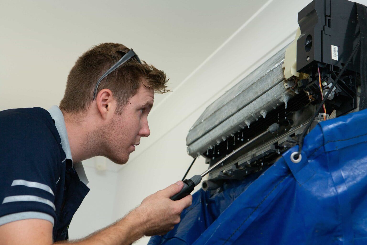 Air Conditioning Service & Repairs Cairns Easy Cool Air
