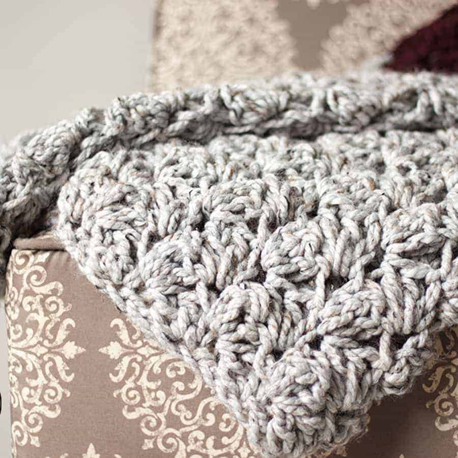 Crochet Hook 16 mm (Q) Details & Patterns
