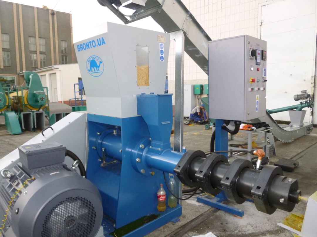 Soybean extruder