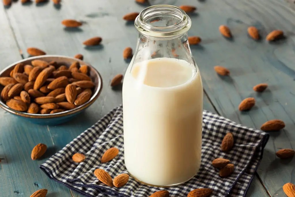 Freezing Almond Milk (HowTo, Pros & Cons) Easy Freezing