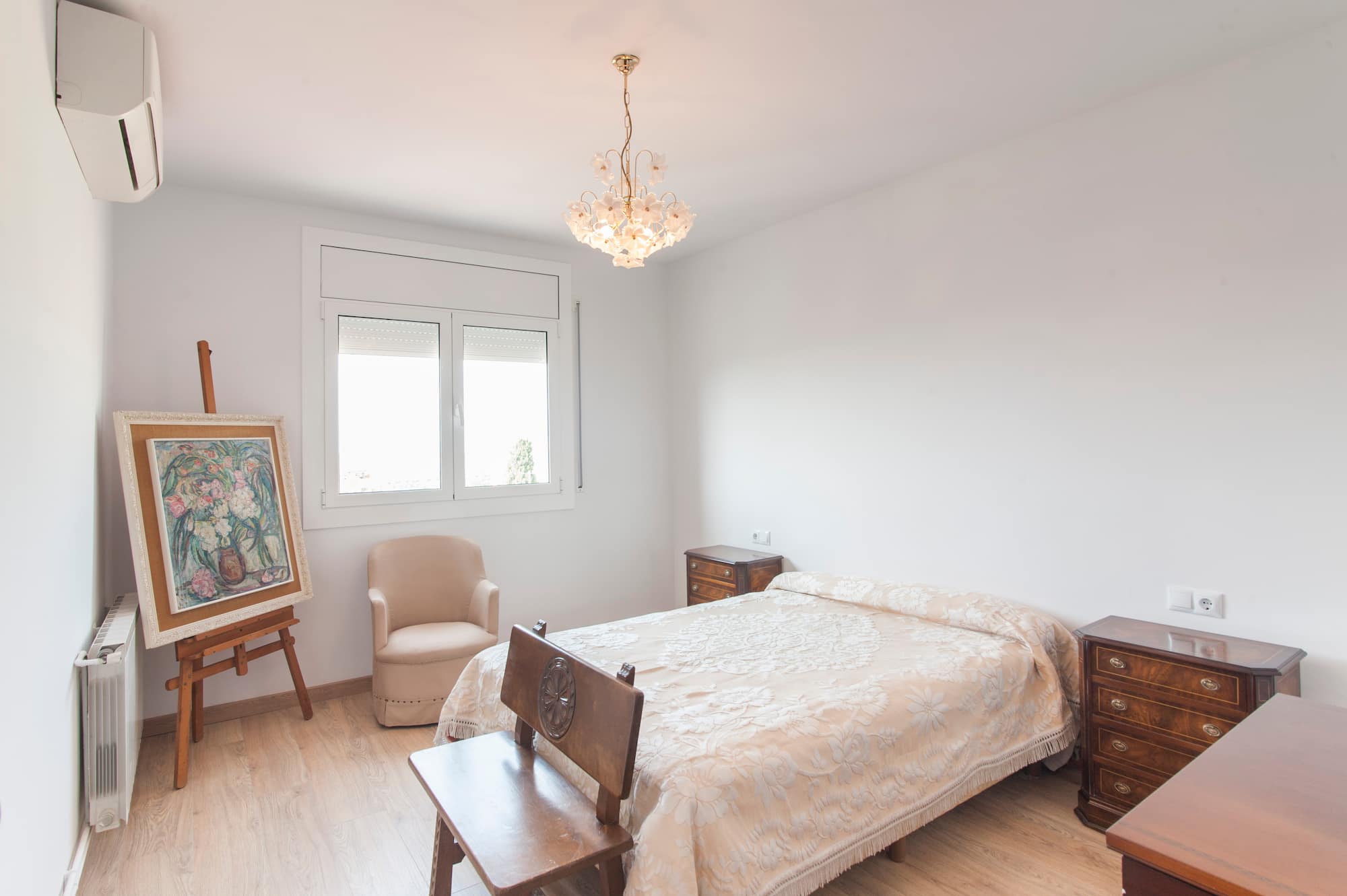 Barcelona long term rental 3 bedrooms apartment with 2 bathrooms El