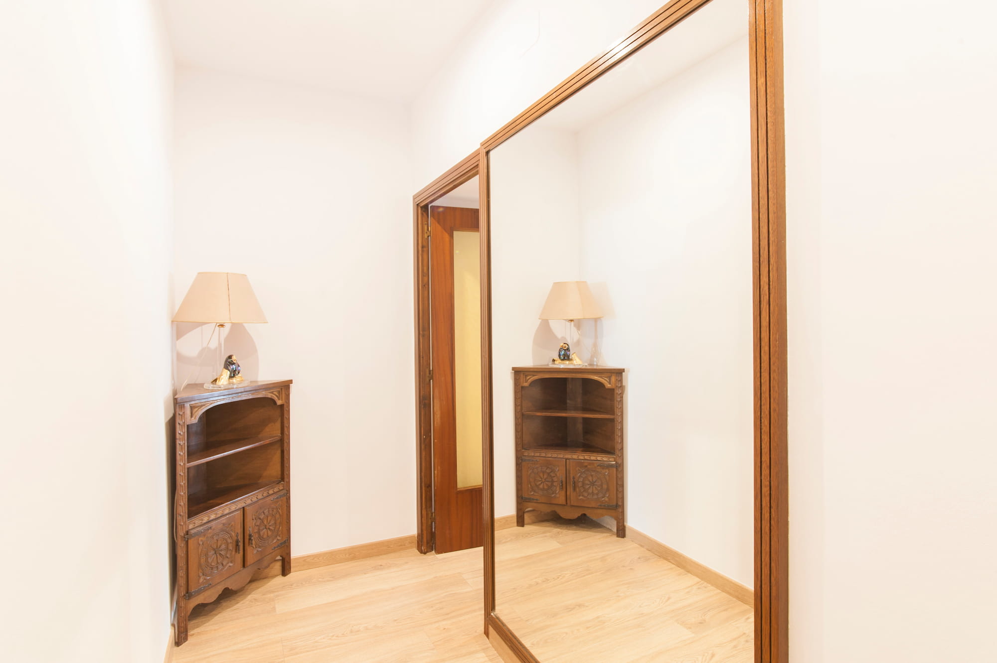 Barcelona long term rental 3 bedrooms apartment with 2 bathrooms El