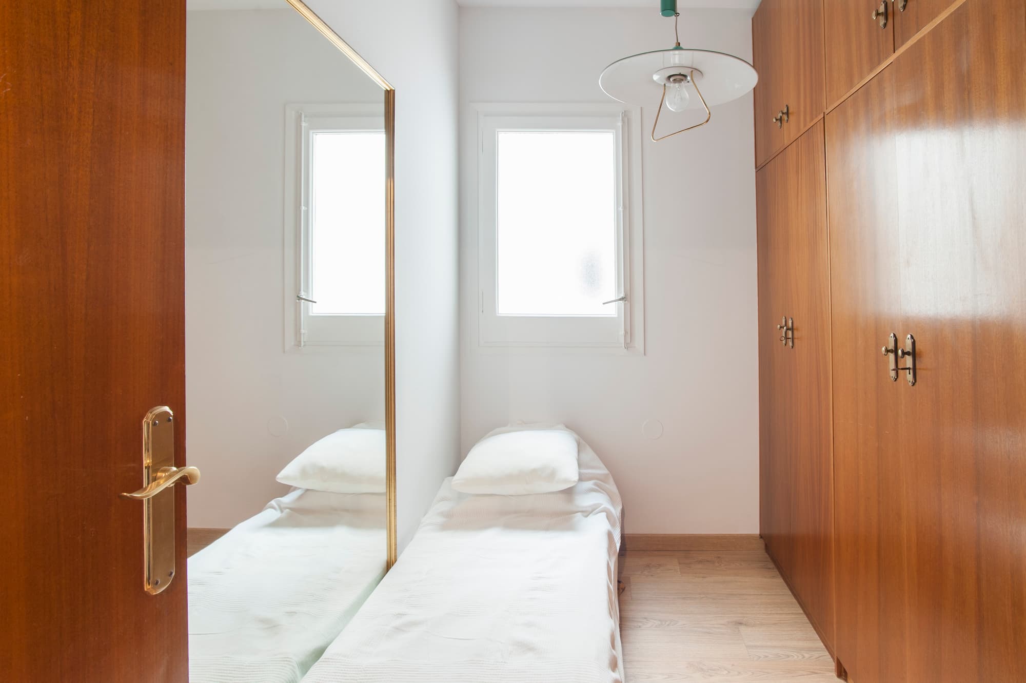 Barcelona long term rental 3 bedrooms apartment with 2 bathrooms El