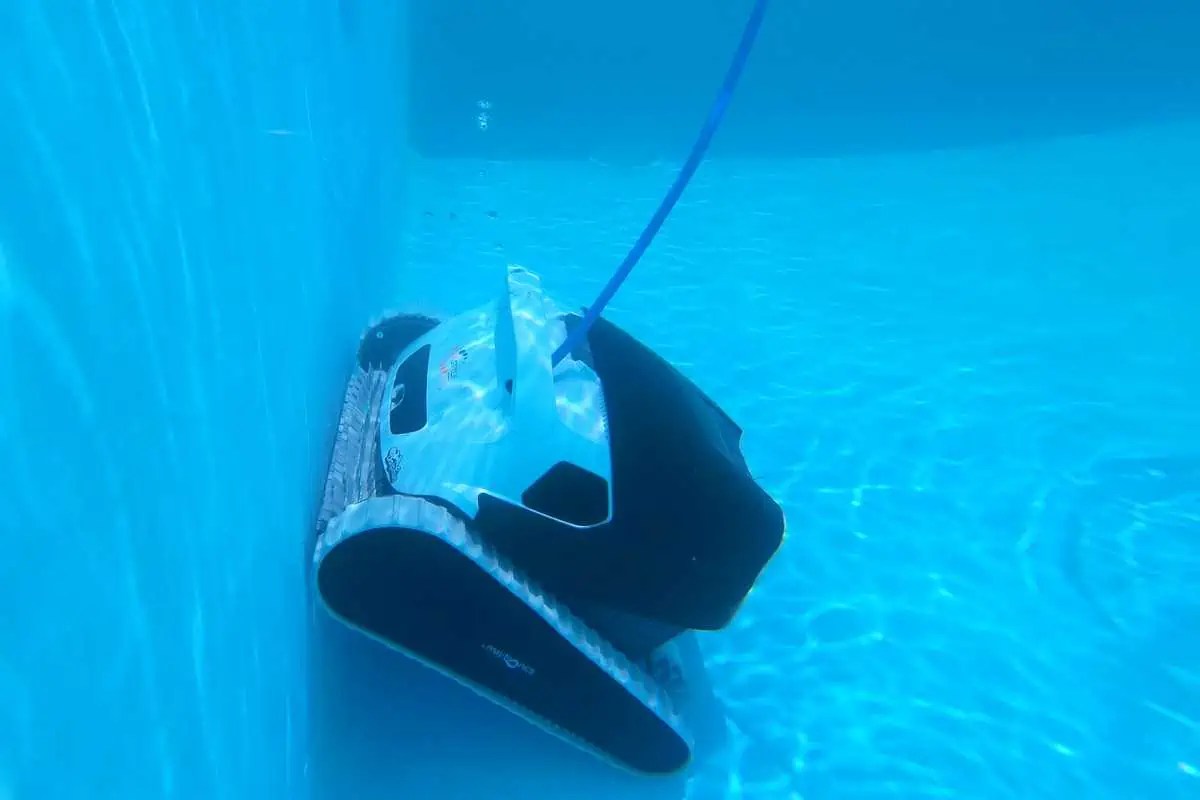 Robotic Pool Cleaners EasyPoolCleaning
