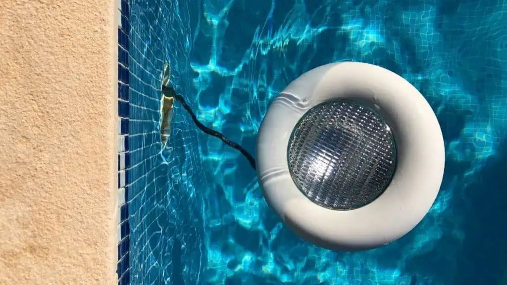 How To Change A Pool Light Bulb EasyPoolCleaning