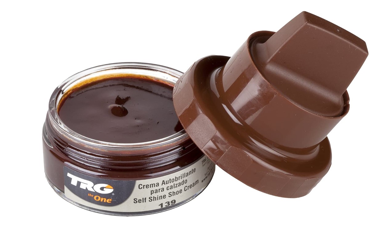 Shoe Shine Kit best shoe polish kit, makes your shoes shine as new