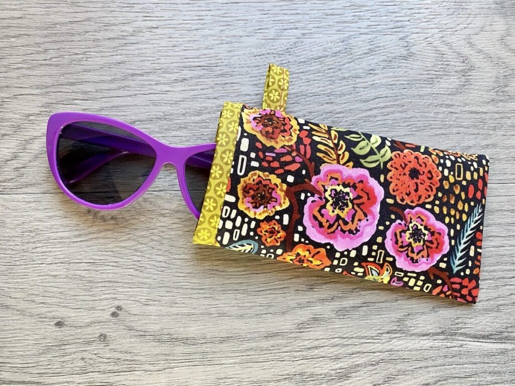 How to Make an Eyeglass Case Easy Things to Sew