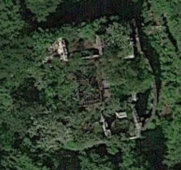 Chocolate Castle (Loneliness Castle) / Château Chocolat (Château Solitude)