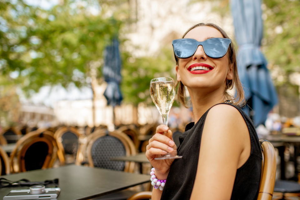 How to Avoid a Hangover Eat Burn Sleep