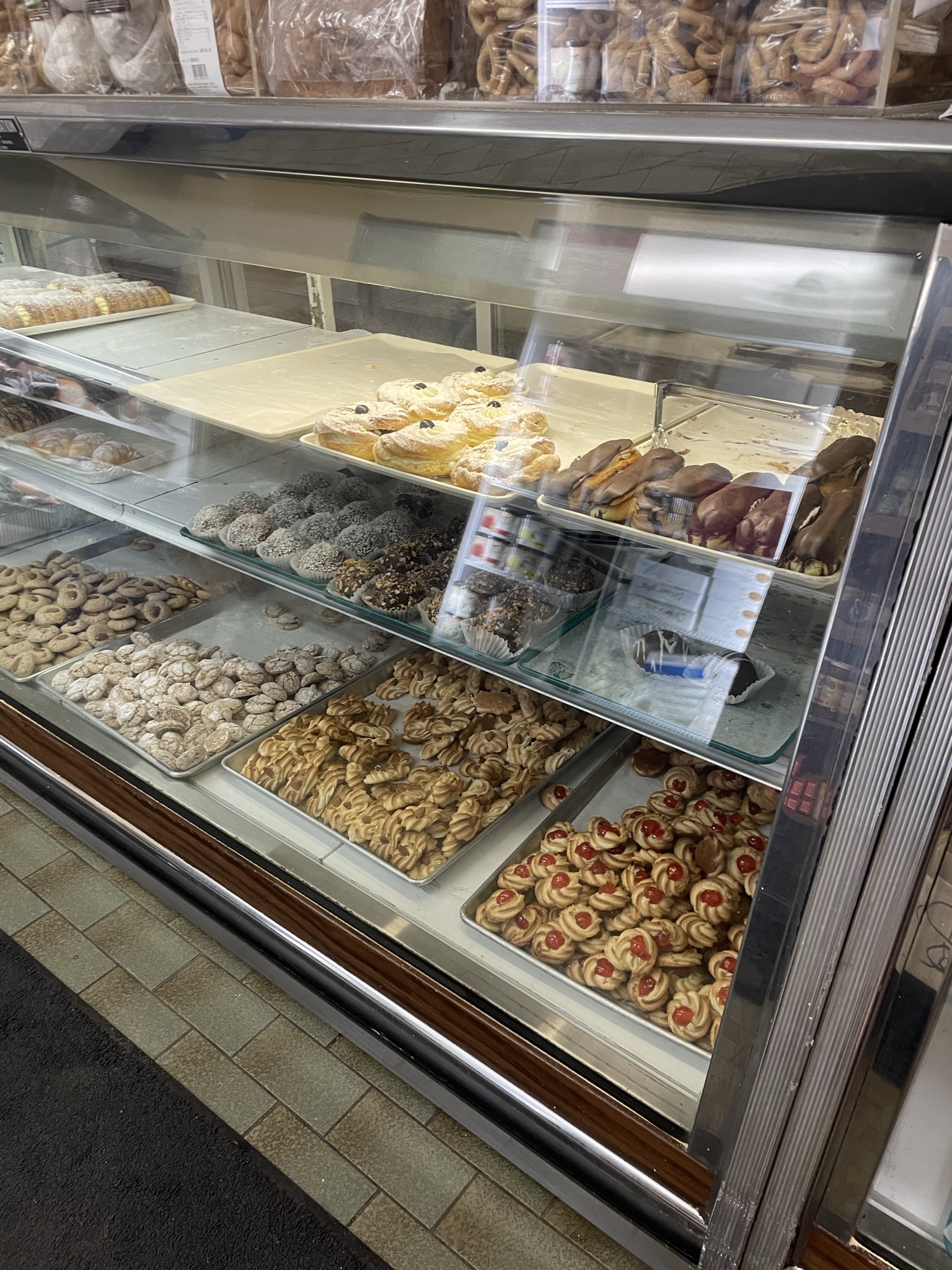 North Pole Bakery EatingYYZ