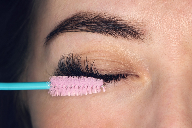 Sweet Almond Oil For Eyelashes Does It Promote Growth? Eat Quick Healthy