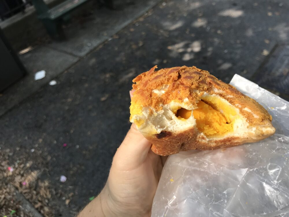 DISH OF THE WEEK Baked Roast Pork Buns at MEI LAI WAH Eat This NY