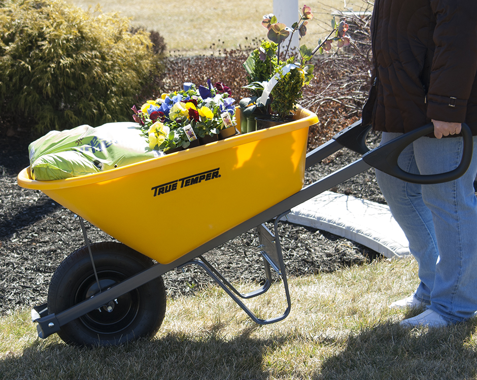 Best Wheelbarrows Your Most Suitable Garden And Farm Companion