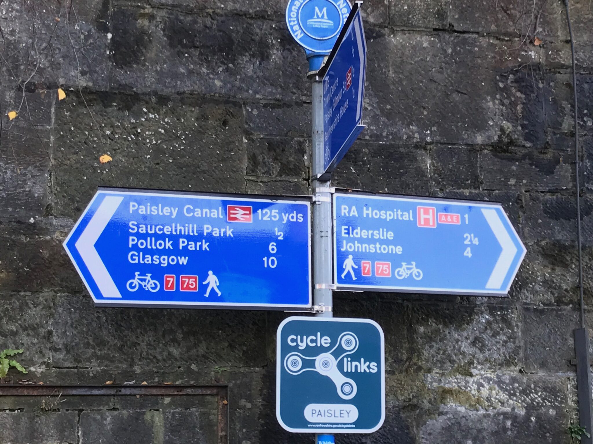 Cycle Routes in Scotland Paisley Lochwinnoch (NCN 7) ROUTE