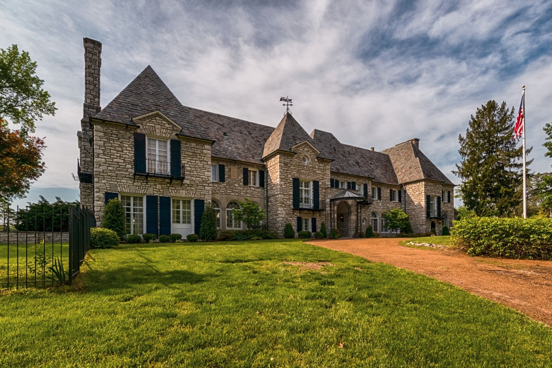 5 MOST EXPENSIVE LUXURY HOMES IN ST. LOUIS FOR SALE NOW
