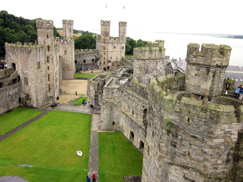 CAERNARFON CASTLE