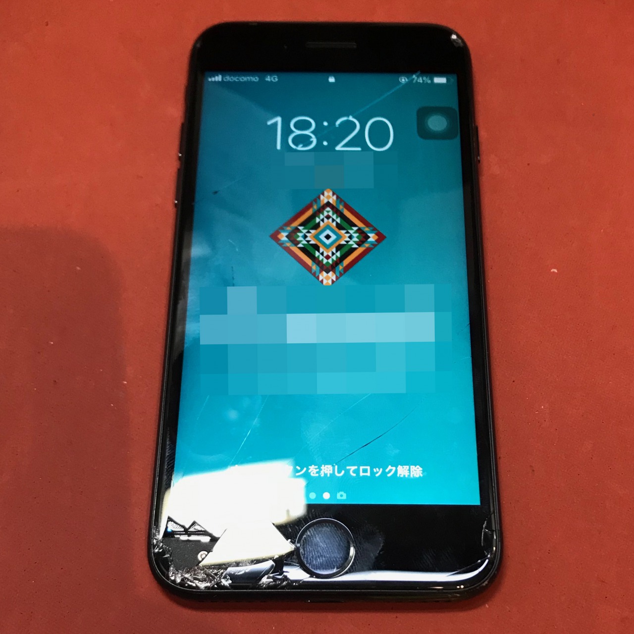 iPhone 8 液晶ガラス割れ 交換修理