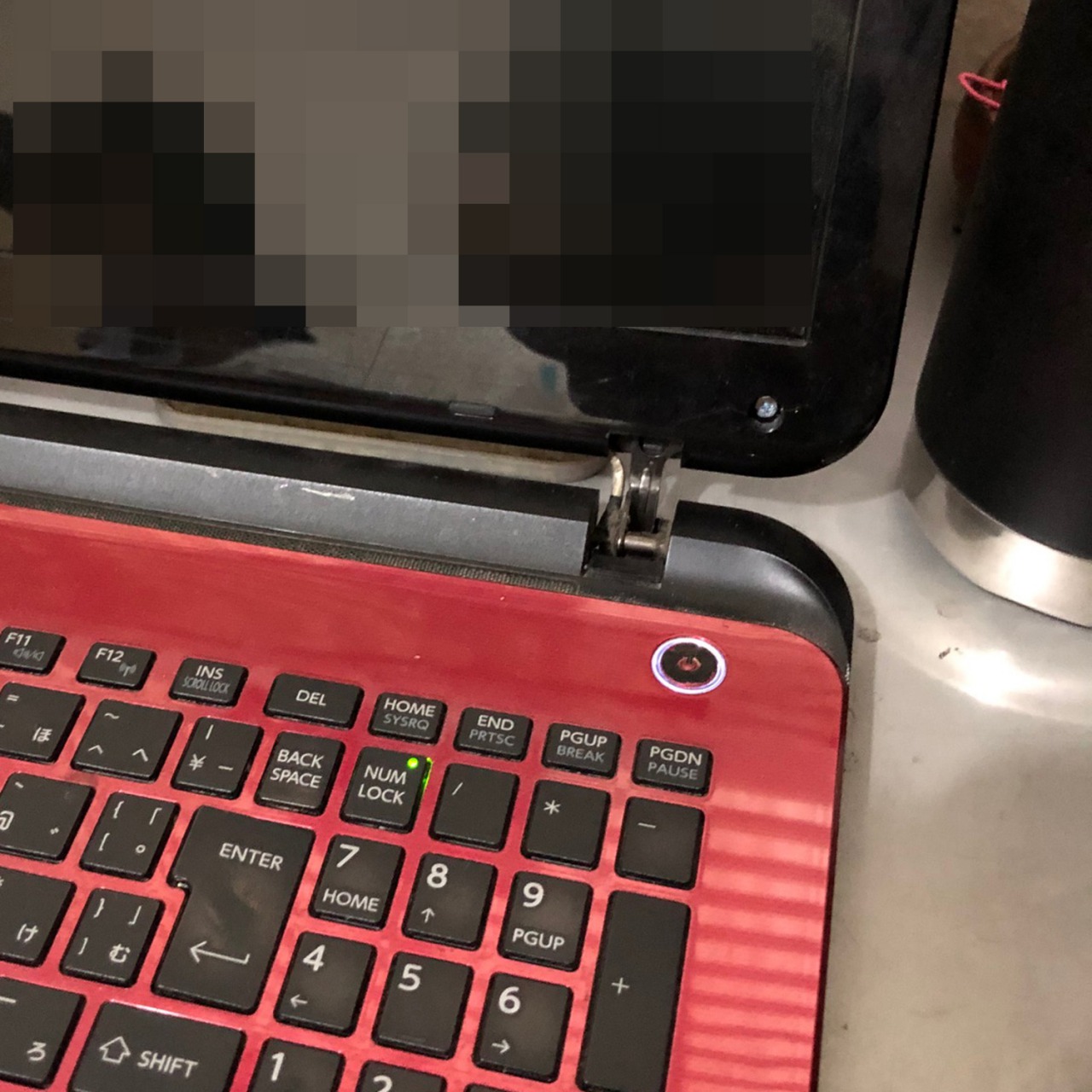Toshiba Dynabook Tシリーズ ヒンジ修理
