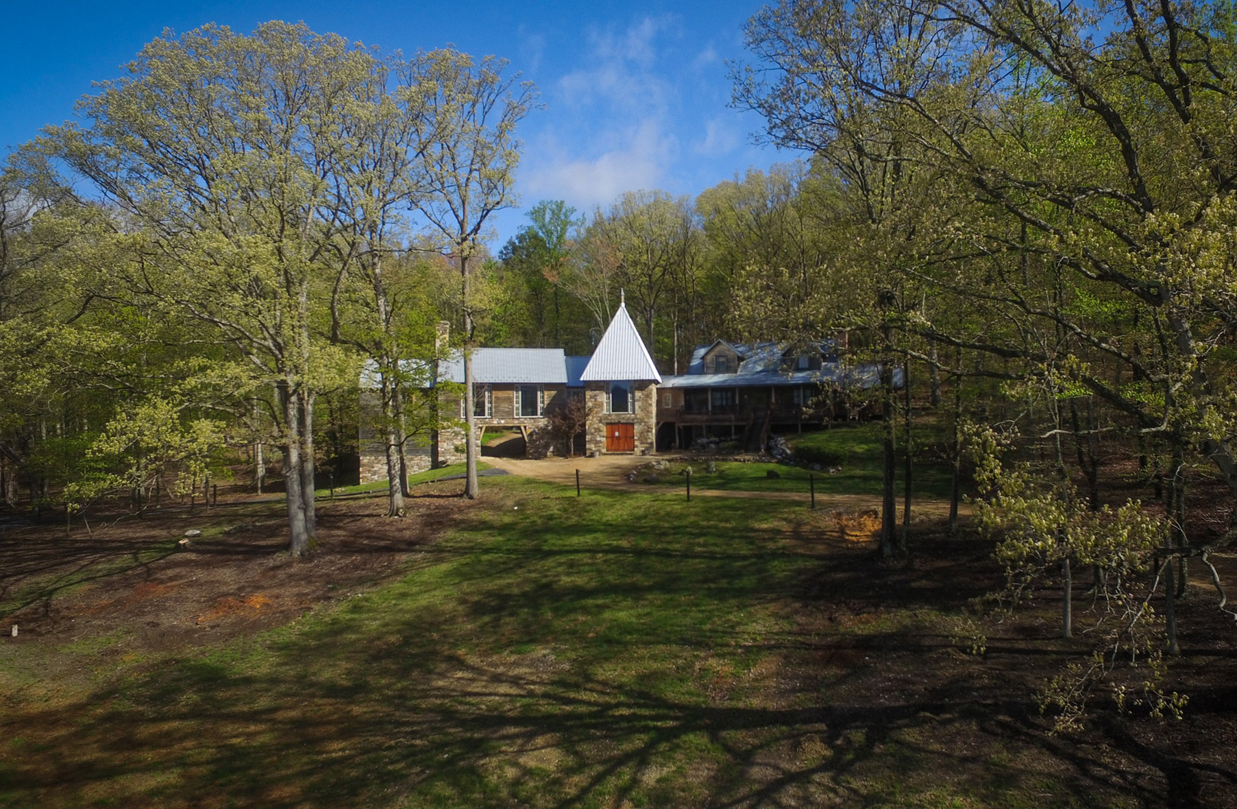 Wineries Near Staunton VA About Ecco Adesso Winery