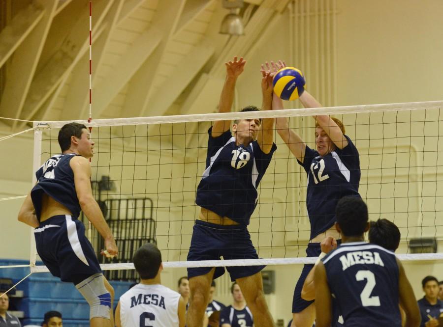 Men's volleyball team sweeps San Diego despite 'lousy' serving, remain undefeated El Camino