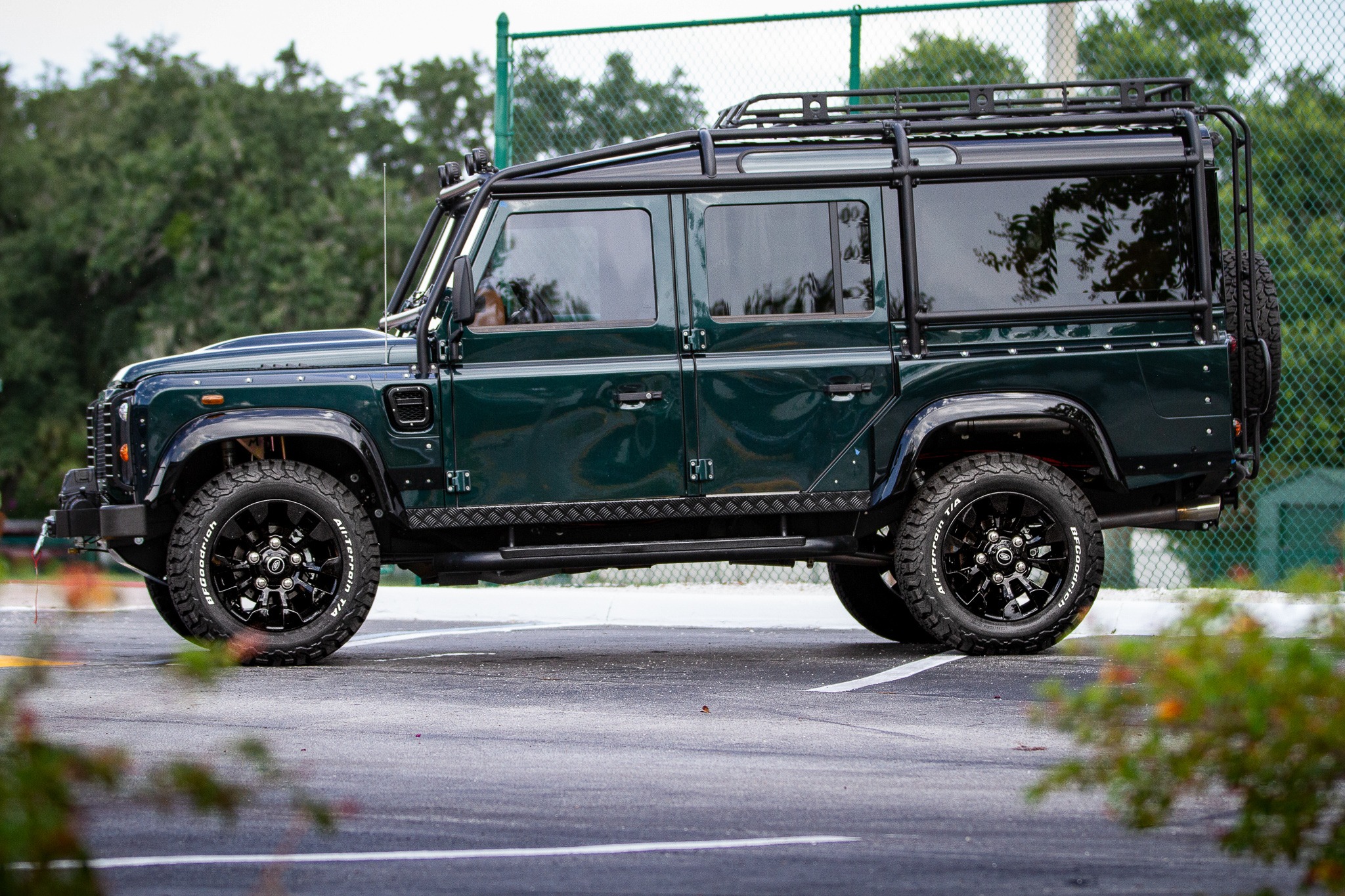 Widebody Classic Defender 110 Grabs More Attention than GWagon ECD