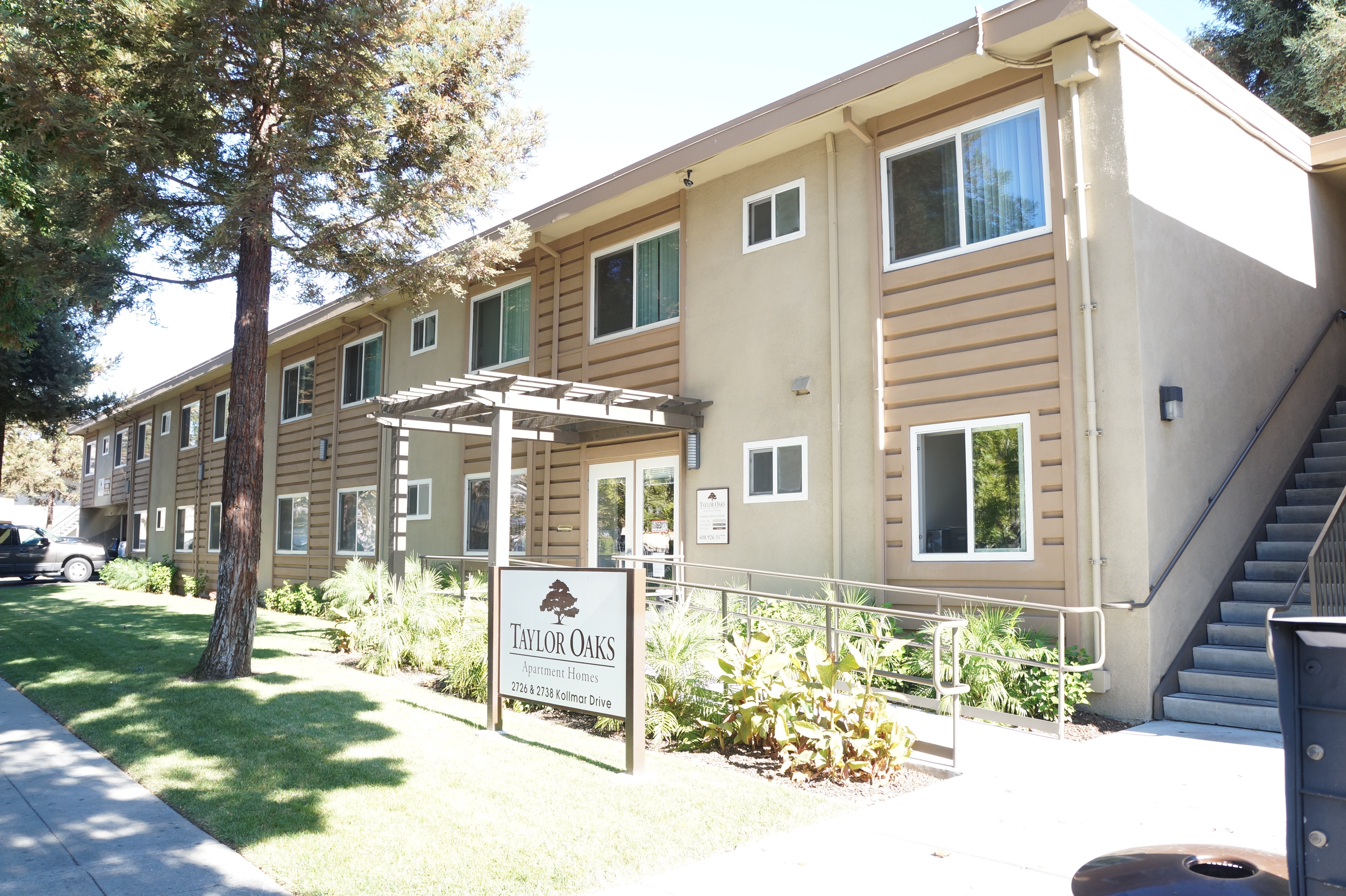 Taylor Oaks, San Jose Echelcon