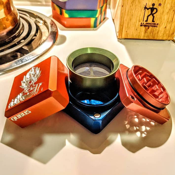 13 Best Weed Grinders to Buy in 2022