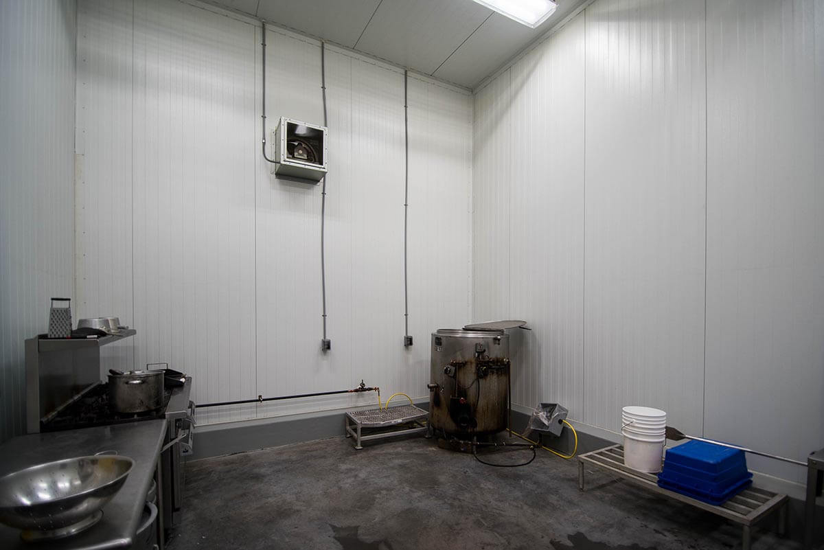 Warrington Farm Meats Experience. Commitment. Integrity. eciService