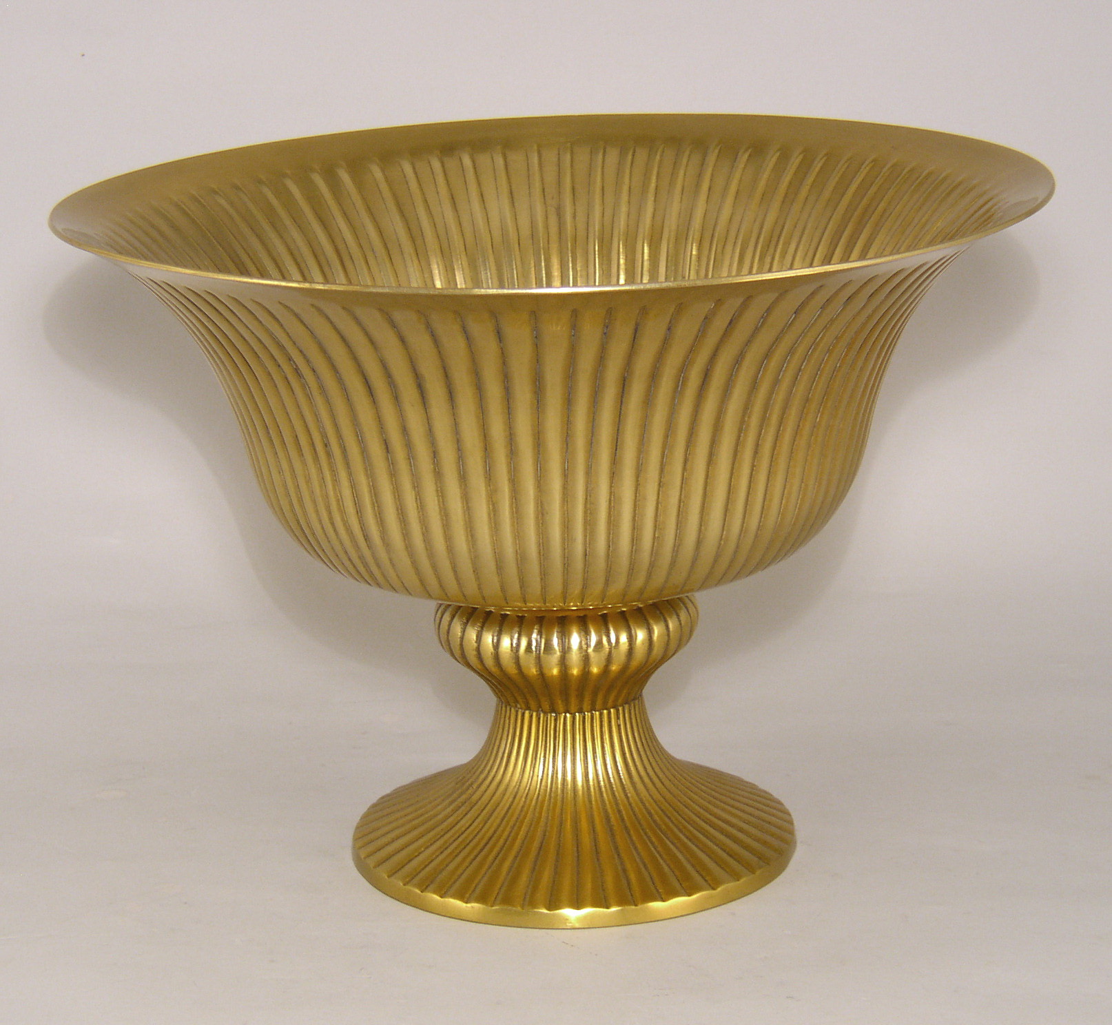 Antique Gold Bowl with Pedestal Eclat Decor